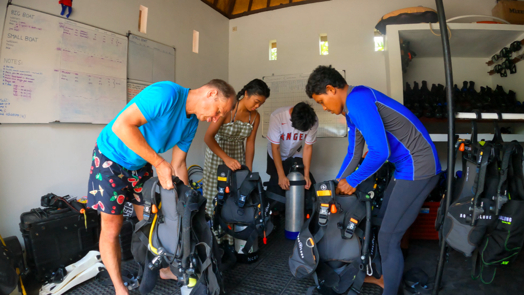 Are you itching to get back into the underwater world but feeling a bit rusty? Whether it's been a few months or several years since your last dive, PADI's Re-Activate program is here to help refresh your skills and reignite your passion for diving.